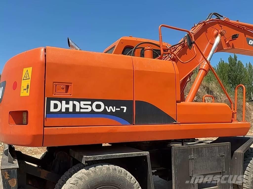 Doosan DH150 W-7 Escavatori gommati