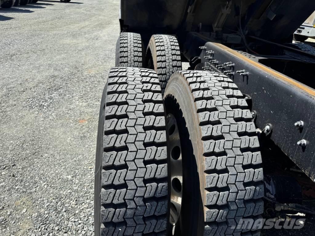 Mack Granite 84FR Camion ribaltabili