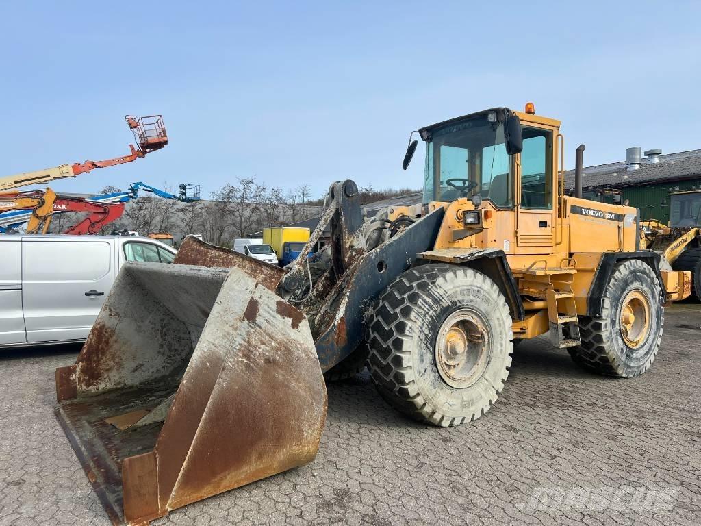 Volvo L 120 C Pale gommate
