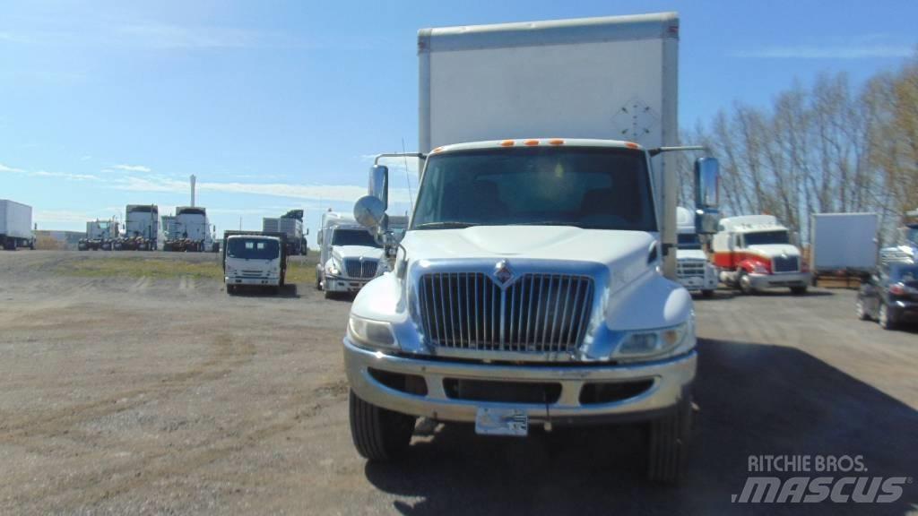 International 4400 Camion cassonati