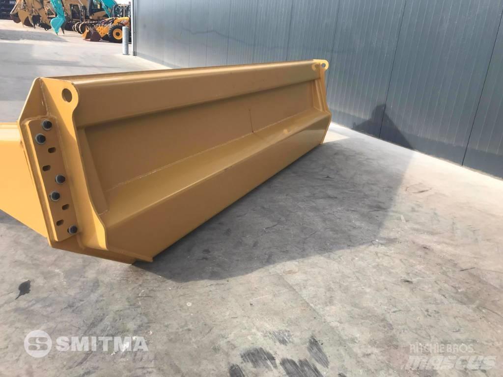 CAT 740 Portelloni posteriori