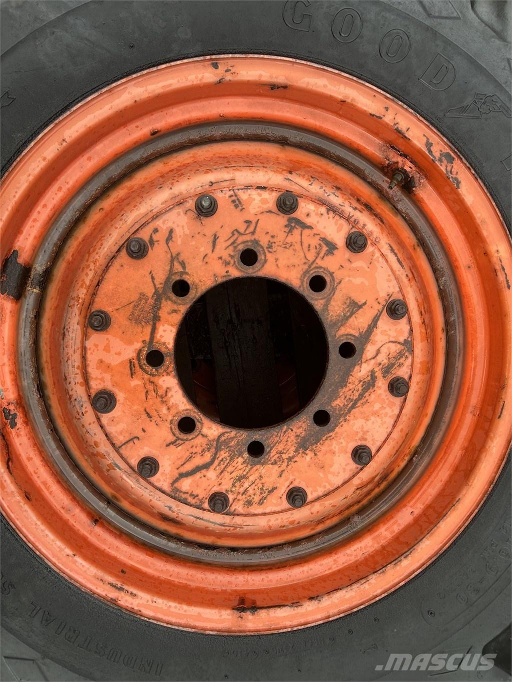 Goodyear 16,9-30 Pneumatici, ruote e cerchioni