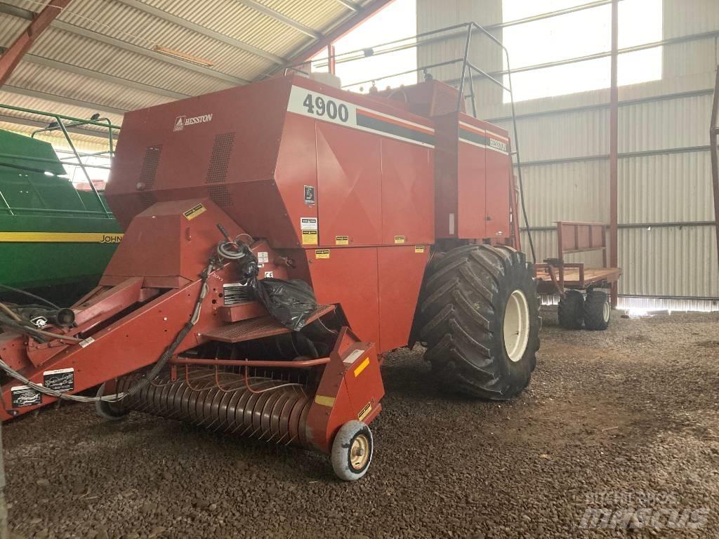 Hesston 4900 Presse quadre