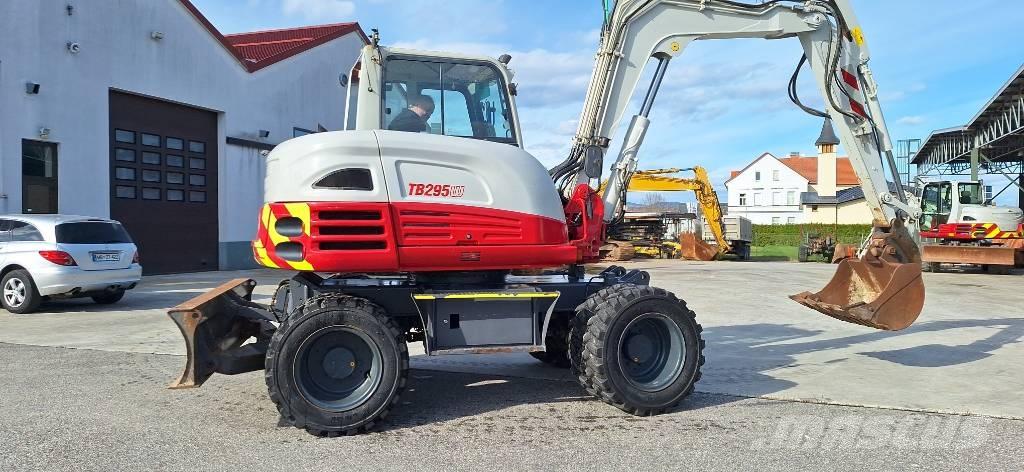 Takeuchi TB 295W Escavatori gommati