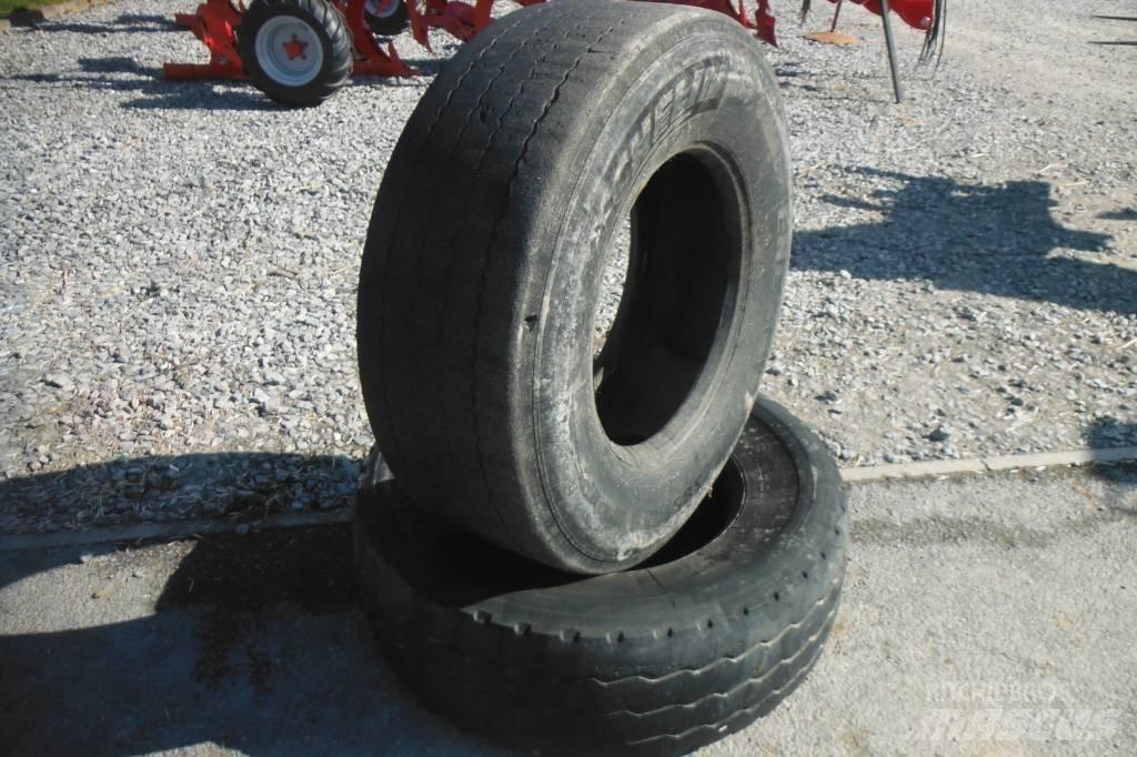 Michelin 385/65R22.5 Pneumatici, ruote e cerchioni
