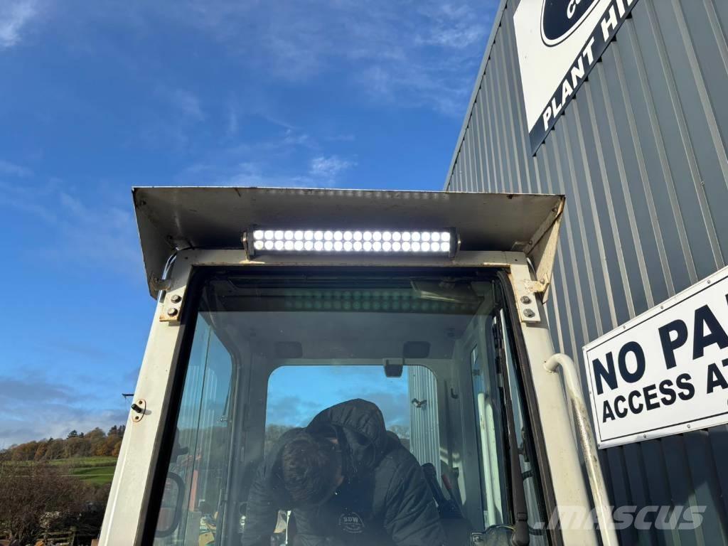 Takeuchi TB 228 Miniescavatori