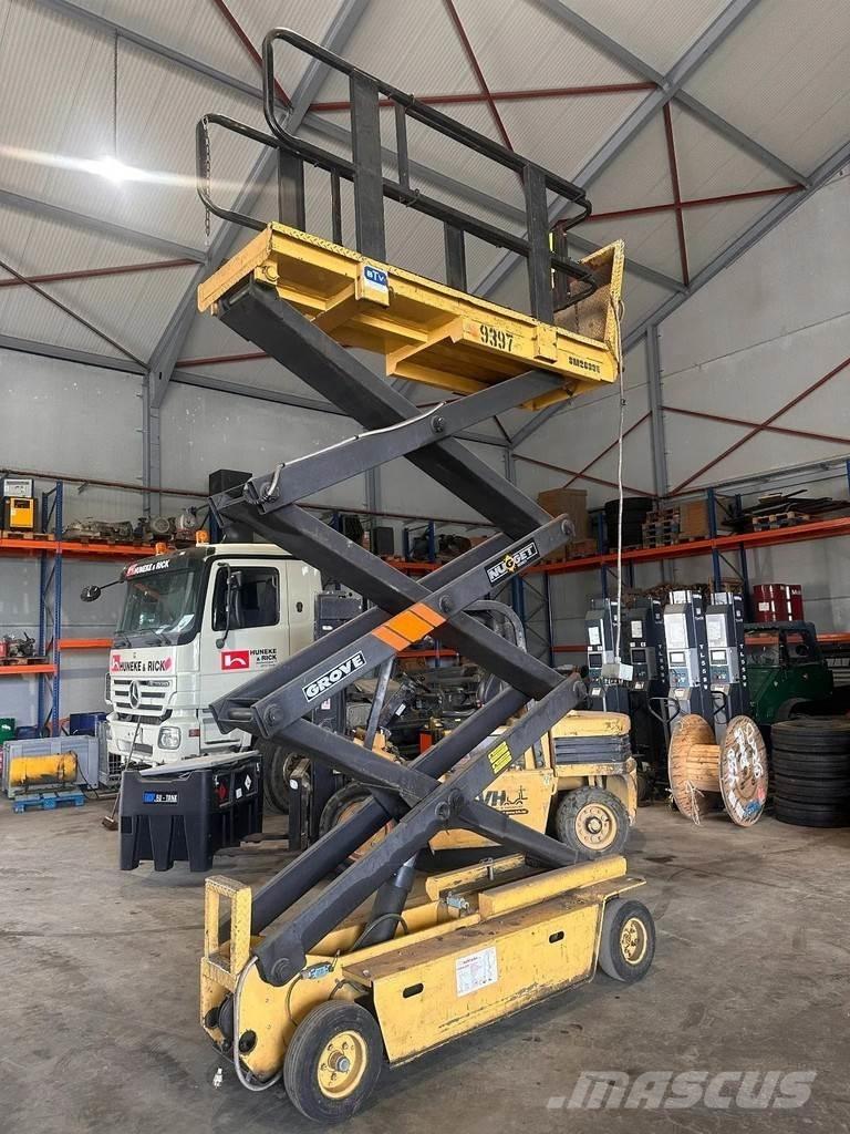 Grove SM2633E Piattaforme a pantografo