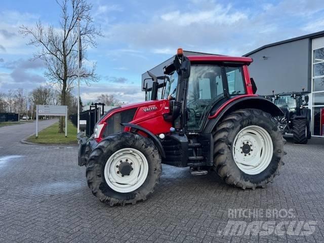 Valtra N123 Hitech5 Trattori