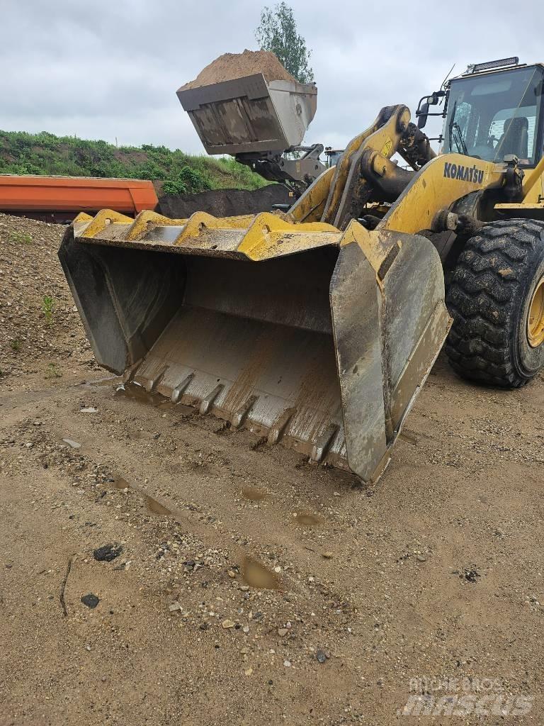 Komatsu WA 470 Pale gommate