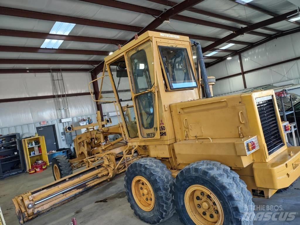 Mitsubishi MG 250 Motorgraders