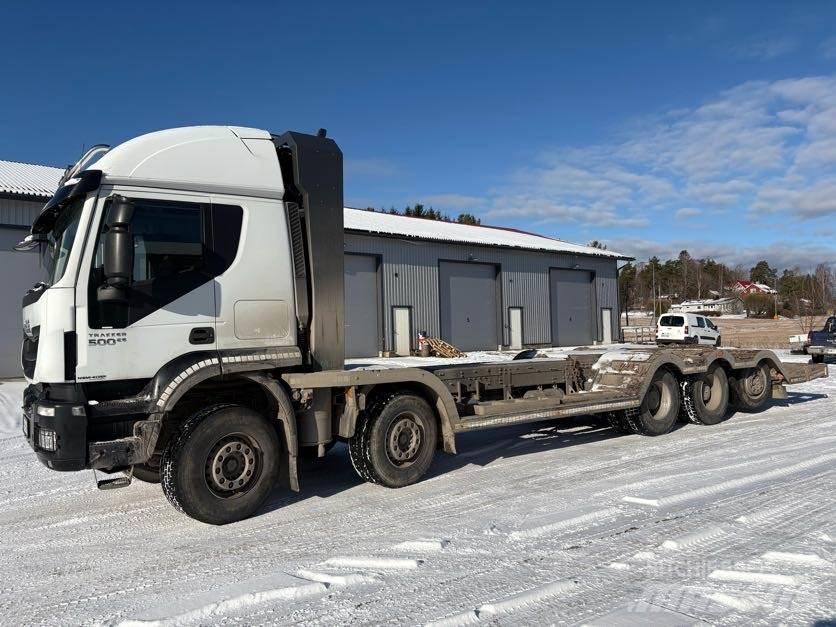 Iveco Trakker Camion per il trasporto di macchine forestali