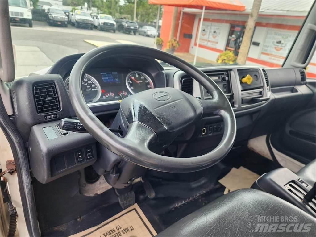 Hino 338 Camion cassonati