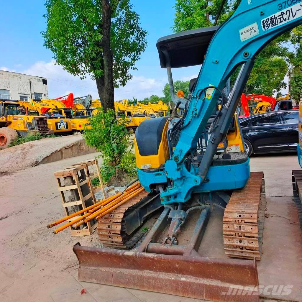 Kubota U30 Miniescavatori