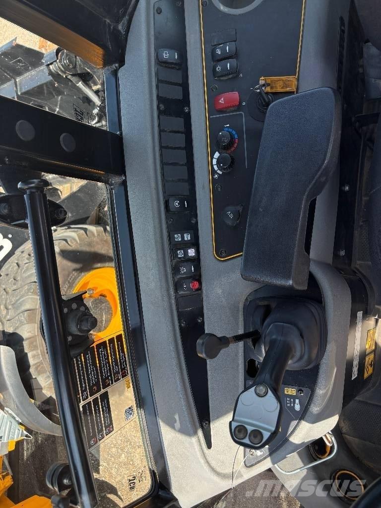 JCB 407 Pale gommate