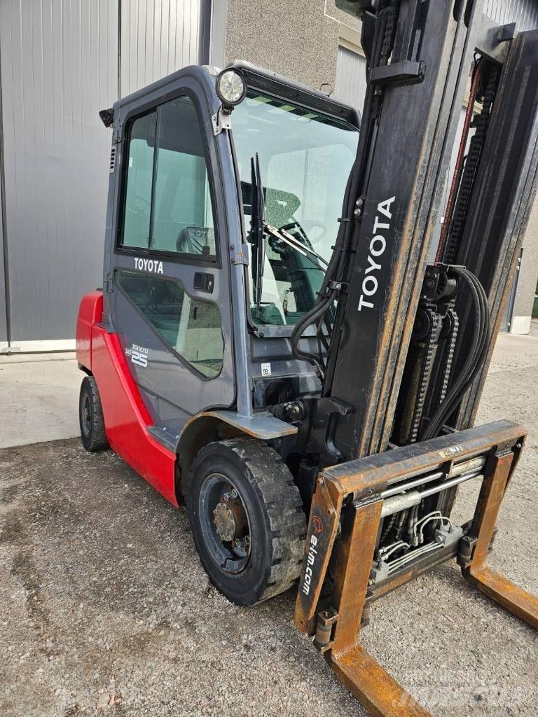 Toyota 02-8 FDF 25 Carrelli elevatori diesel