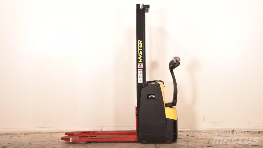 Hyster S 1.0E Transpallet uomo a terra