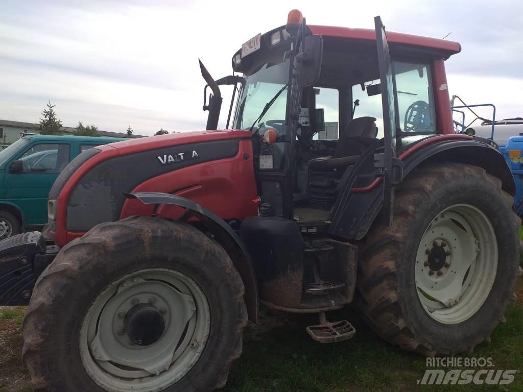 Valtra N121 Trattori