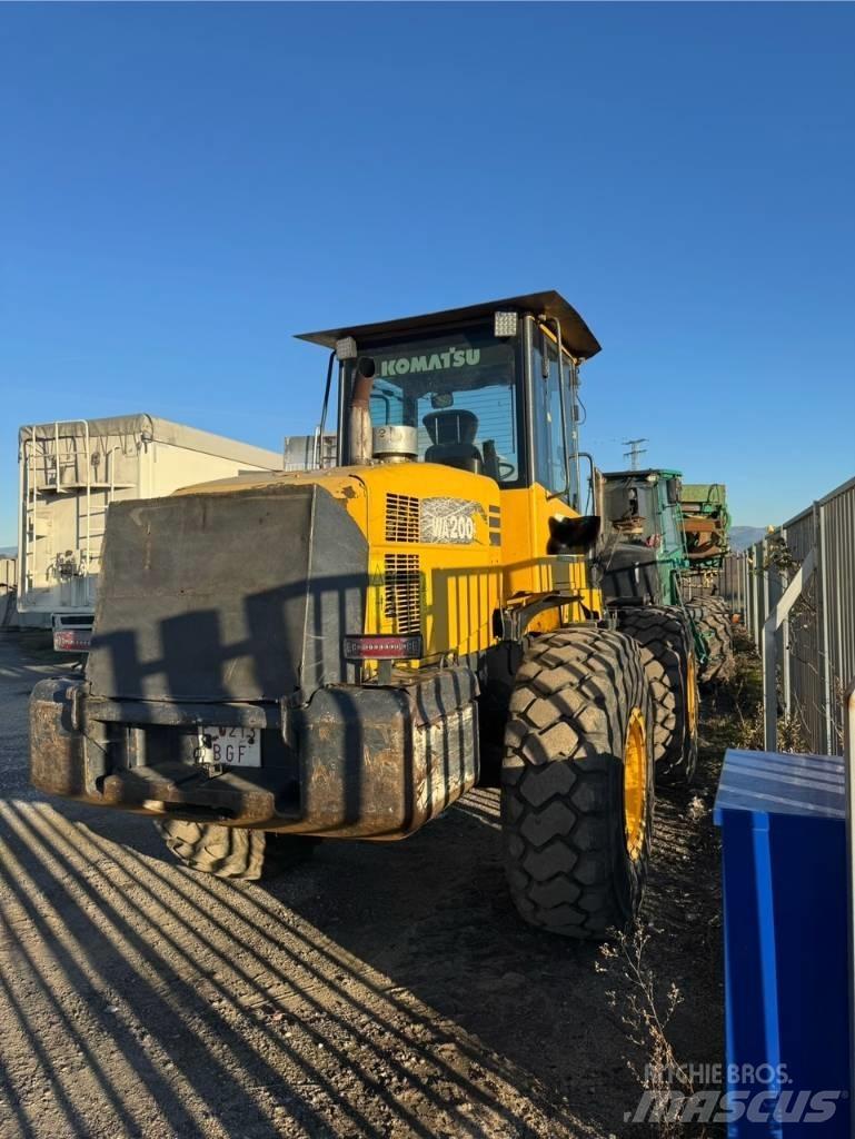 Komatsu WA 200 PZ-6 Pale gommate