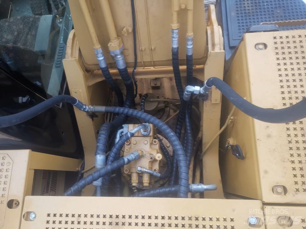 CAT 330 D Escavatori cingolati