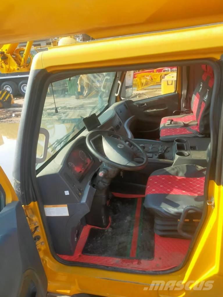 XCMG XCT 100 Gru per tutti i terreni