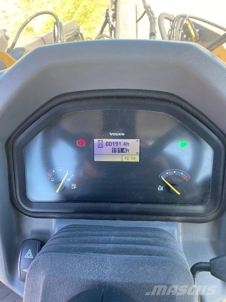 Volvo L30GS Pale gommate
