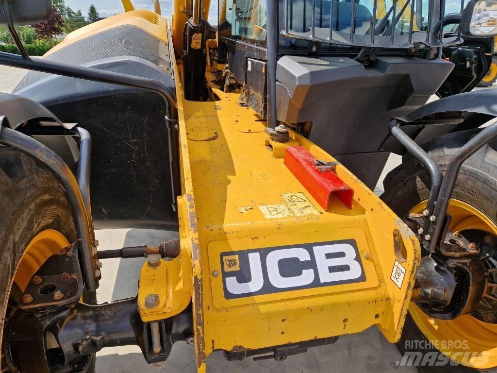JCB 531-70, 732   P339 Sollevatori telescopici