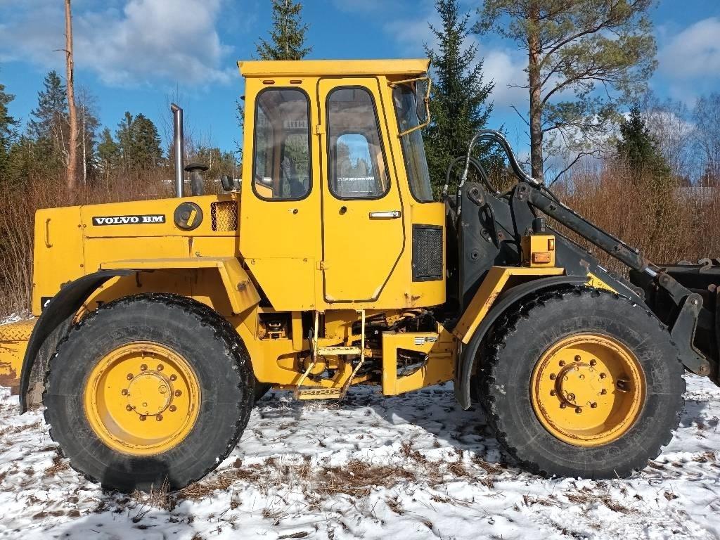 Volvo BM 4200 Pale gommate