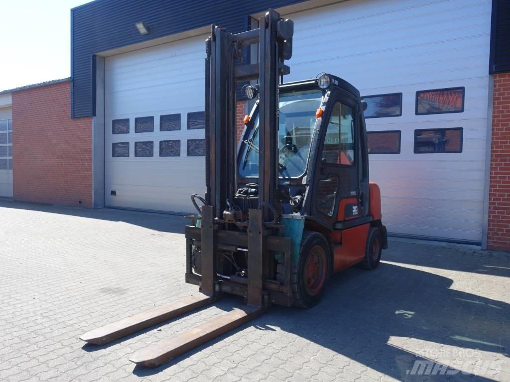 Nissan FGD 02A30Q Carrelli elevatori diesel