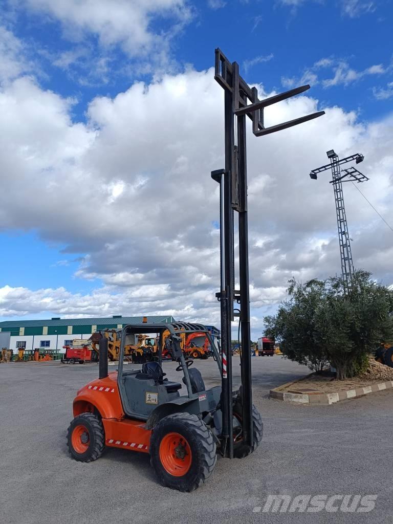 Ausa C 300 H Elevatore per esterni