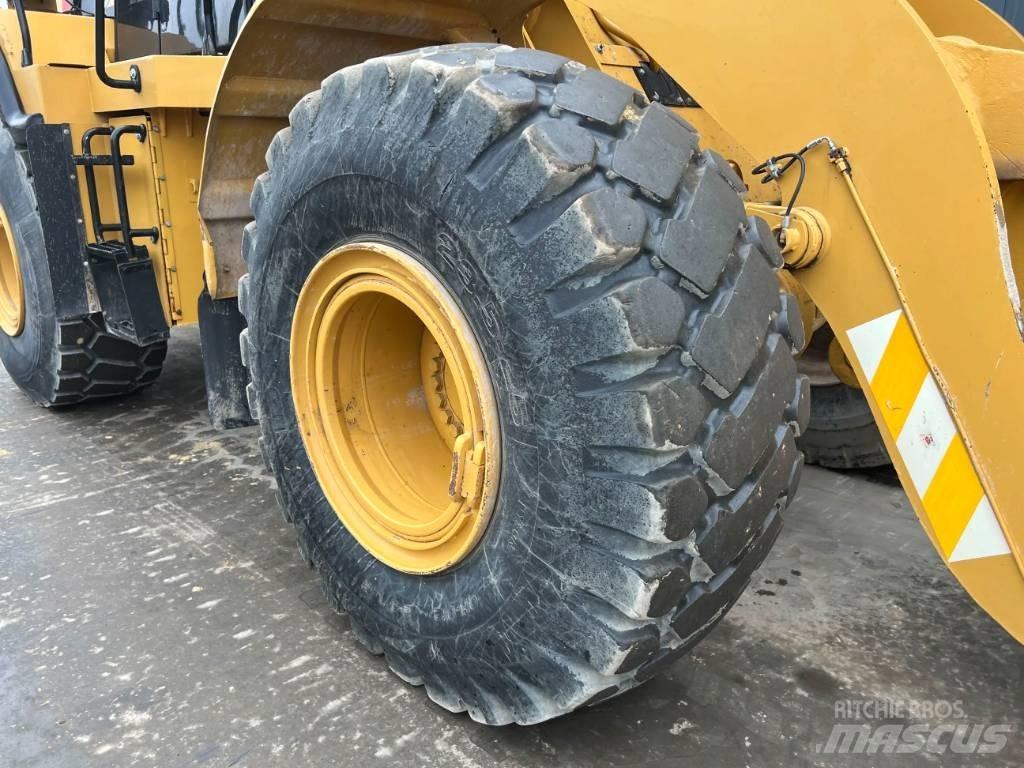 CAT 950H Pale gommate