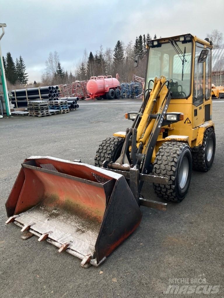 Volvo ZL 302 Pale gommate