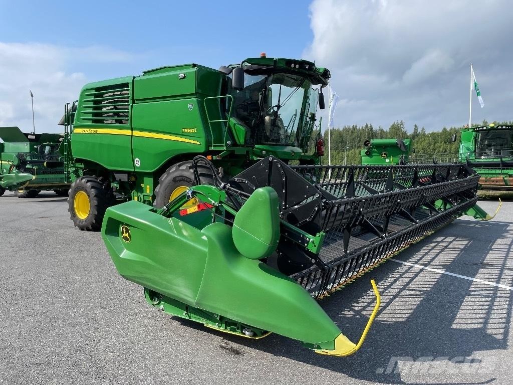John Deere T 560 i Mietitrebbiatrici