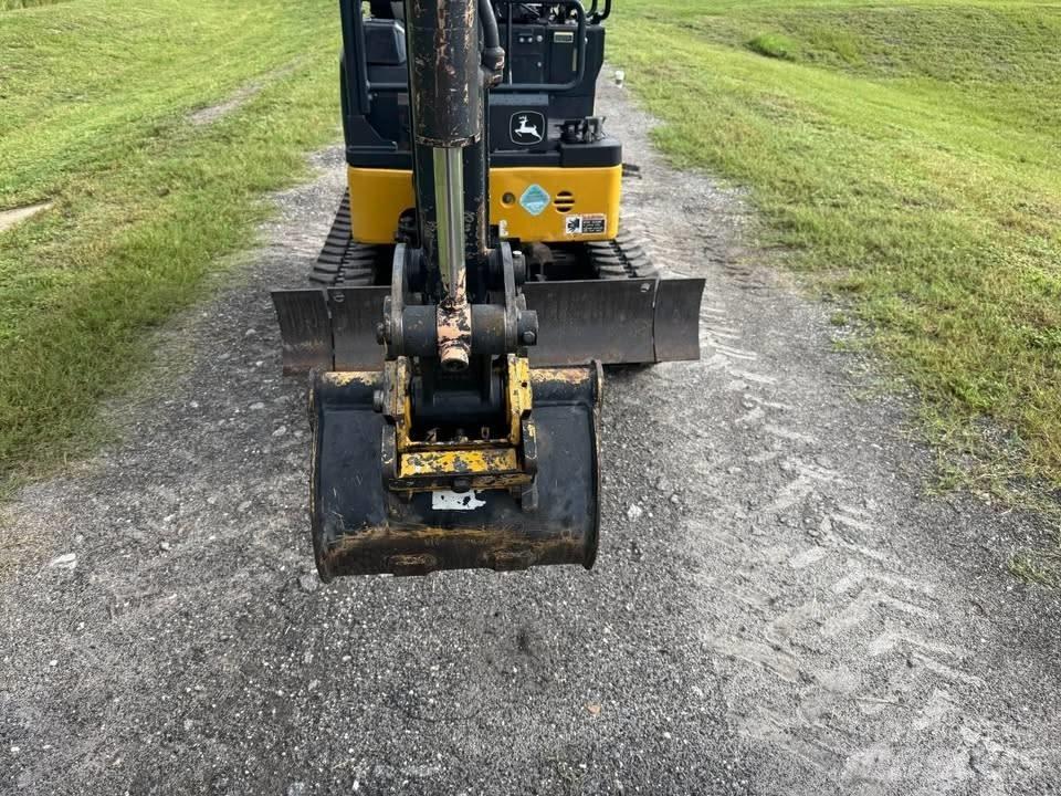 John Deere 17 G Miniescavatori
