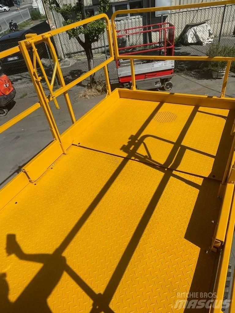 Haulotte HA 18 SX Piattaforme a pantografo