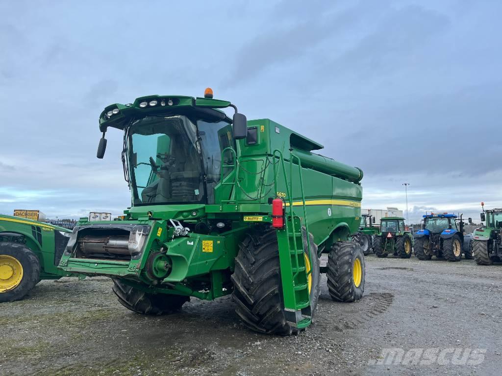 John Deere S 670 Mietitrebbiatrici