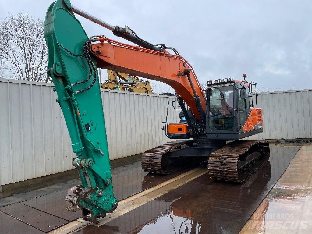 Doosan DX 225 LC-5 Escavatori cingolati