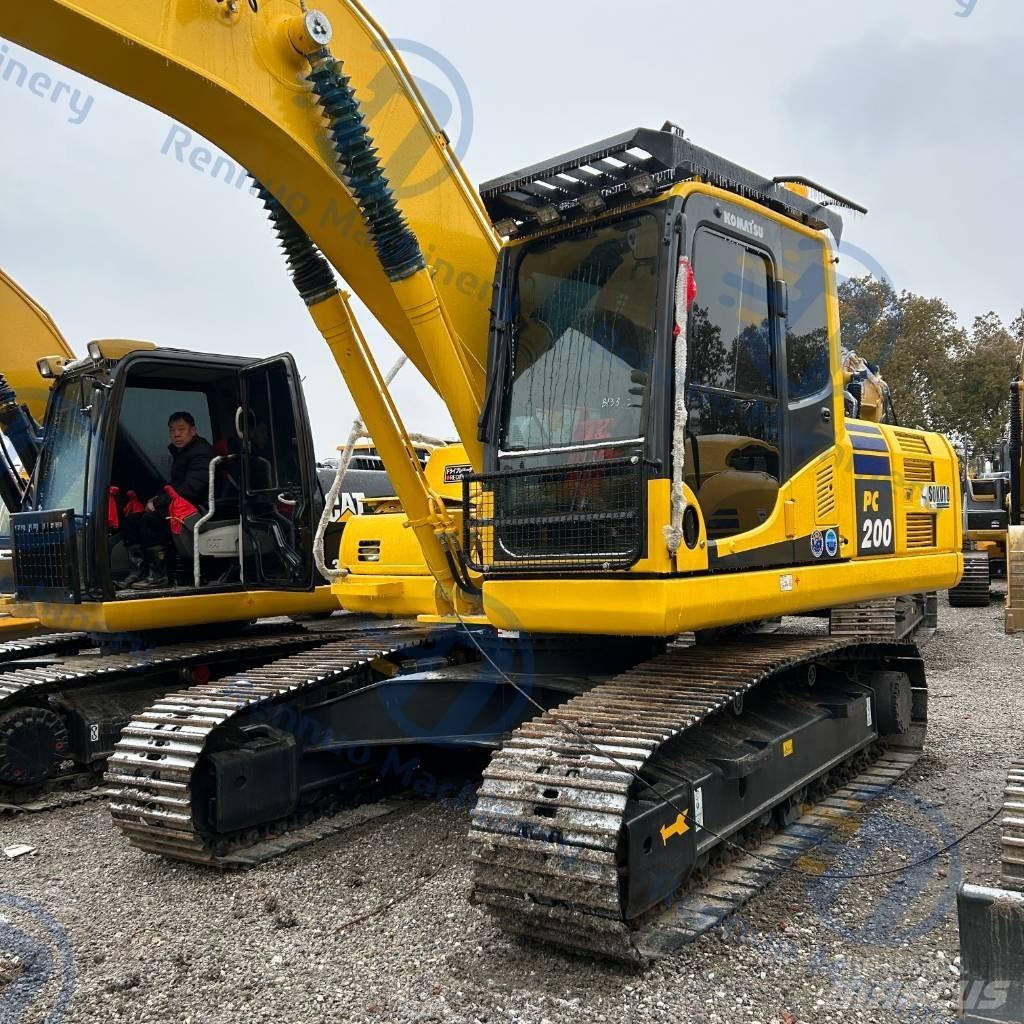 Komatsu PC200-8 Escavatori cingolati