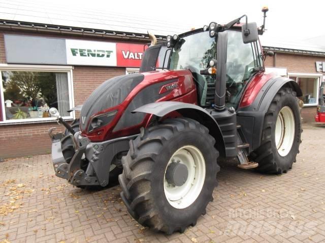 Valtra T154 VERSU Trattori