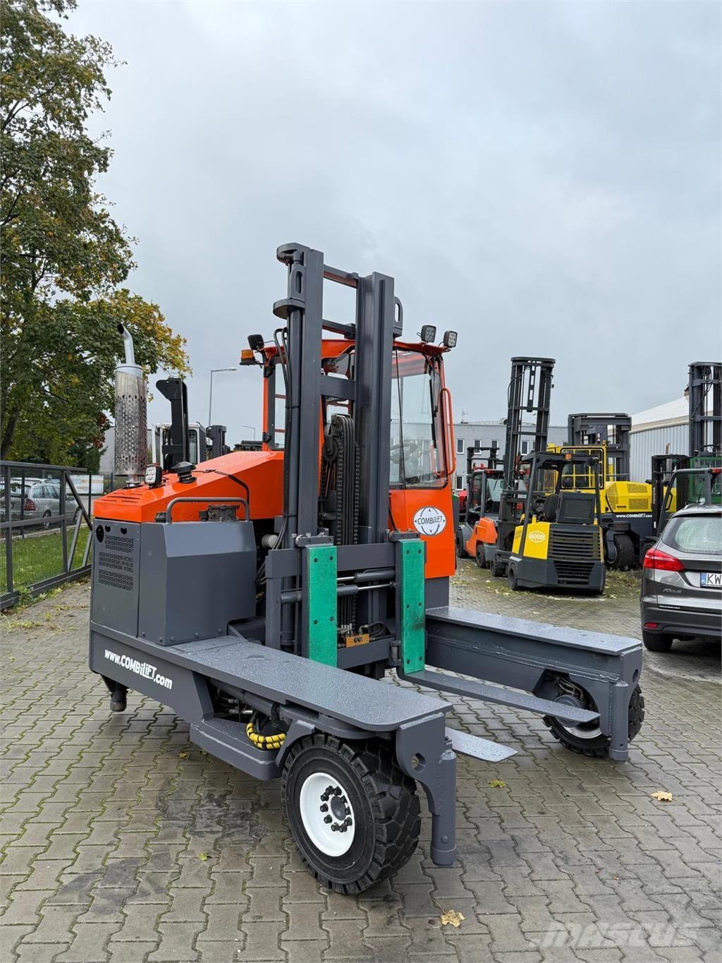 Combilift C5000 XL Carrello elevatore retrattile a 4 vie