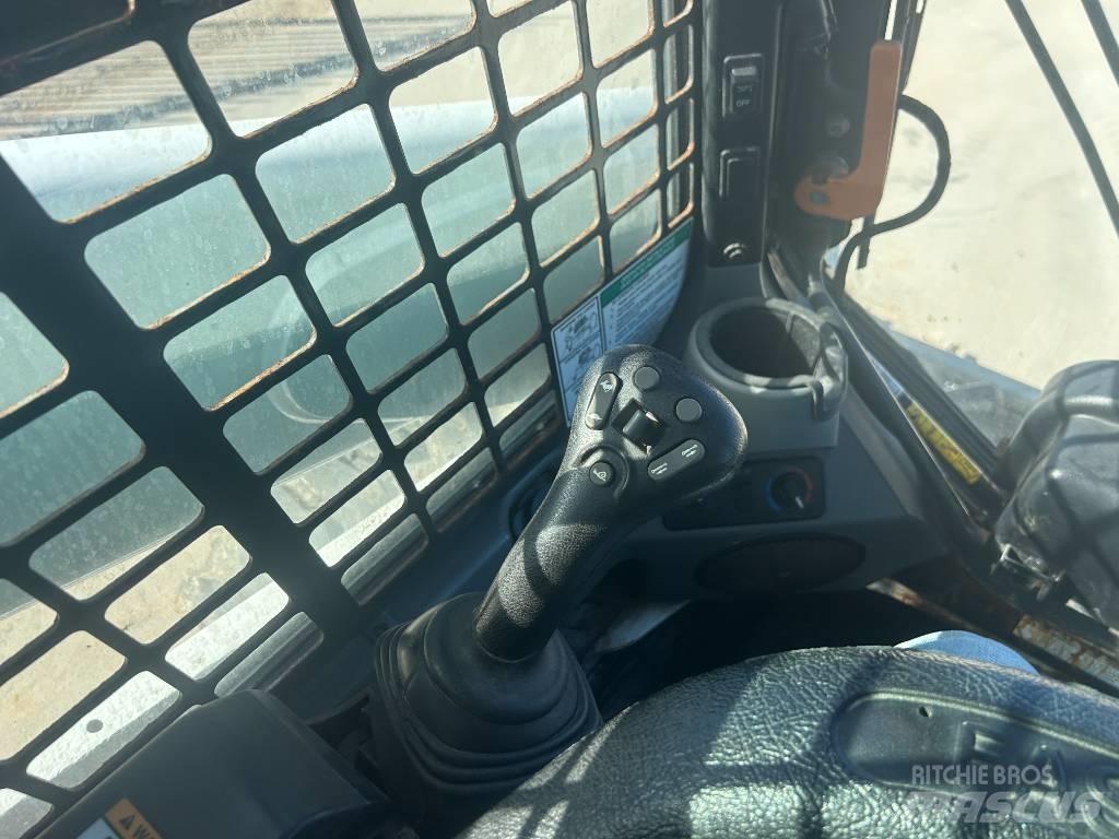 Bobcat S740 Mini Pale Gommate