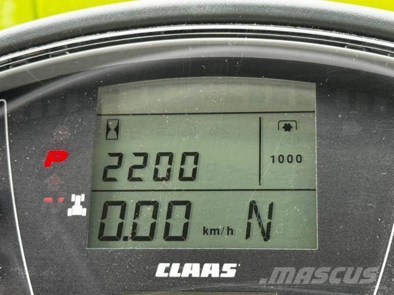 CLAAS AXION 870 Trattori