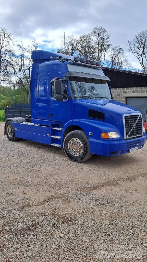 Volvo NH 12 Motrici e Trattori Stradali