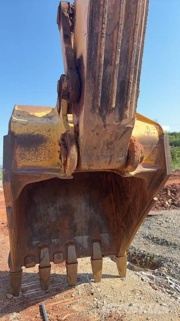 Komatsu PC500LC-10MO Escavatori cingolati