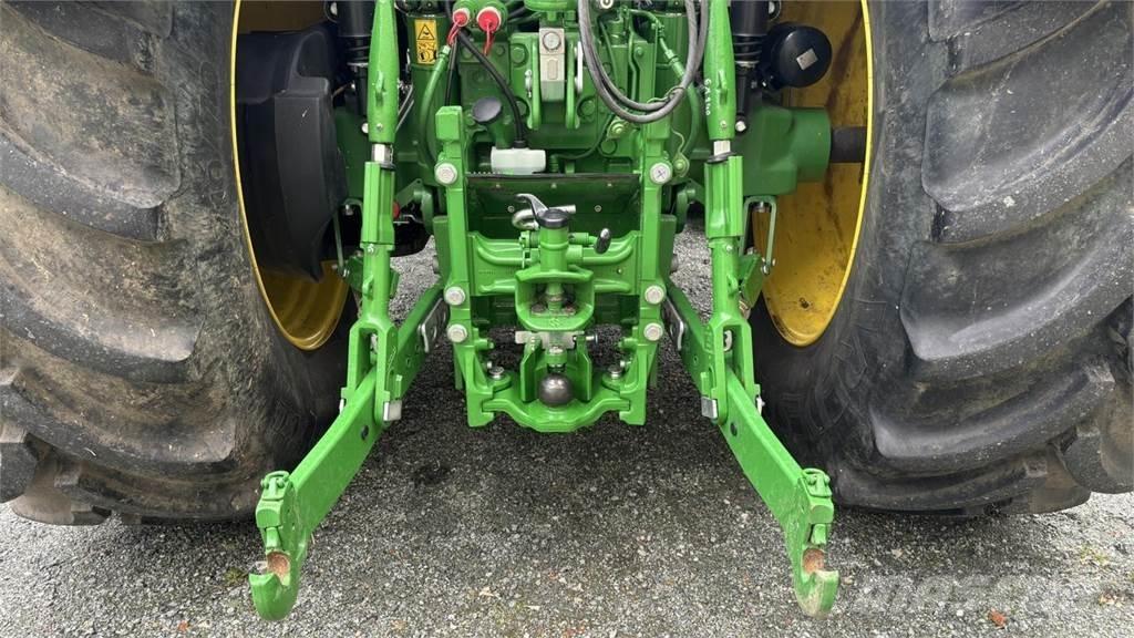 John Deere 6M240 Trattori