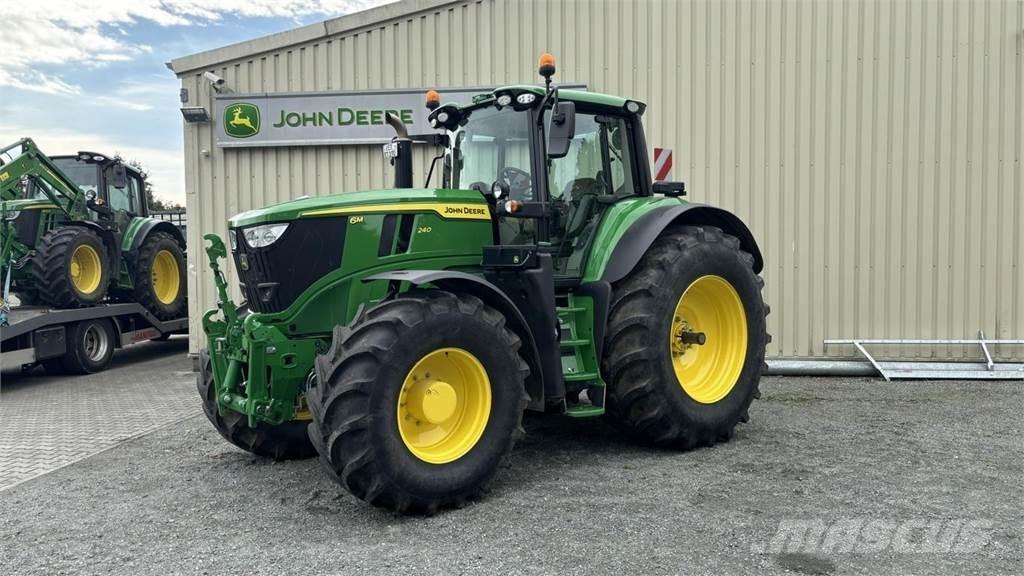 John Deere 6M240 Trattori