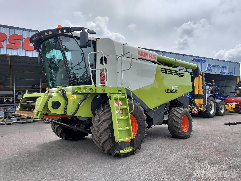 CLAAS Lexion 670 Mietitrebbiatrici