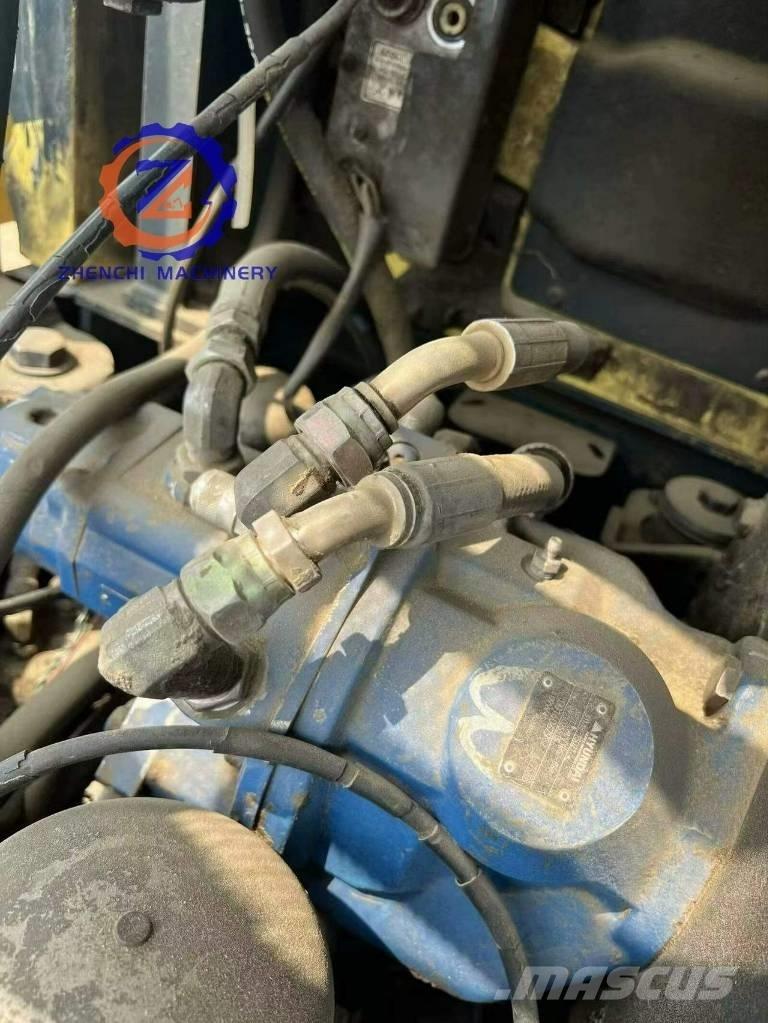 Hyundai 60 W Escavatori gommati