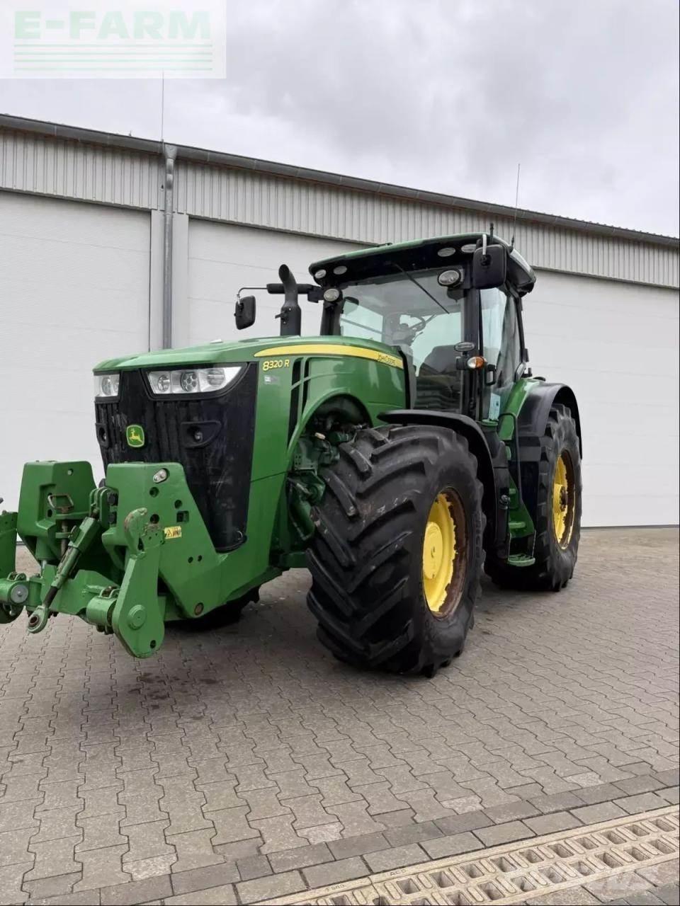 John Deere 8320 r Trattori