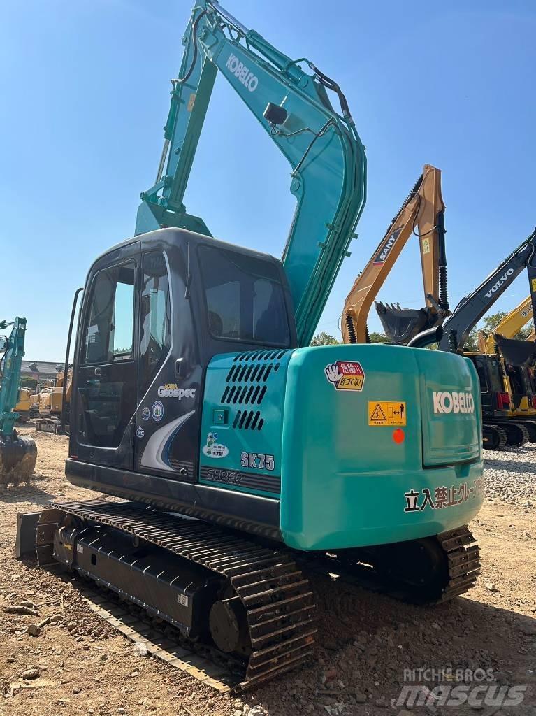 Kobelco SK 75 Miniescavatori
