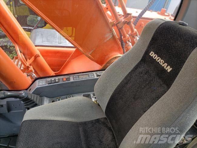 Doosan DX 300 Escavatori cingolati